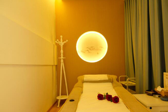 上海青浦区日式指压的寂静美学：在按压中听见雪落的声音